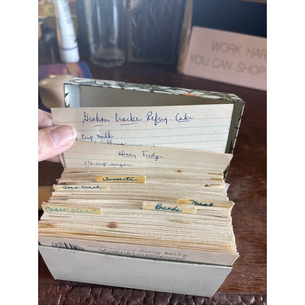 Vintage 1970s Green Daisy Metal Recipe Box Full Of Handwritten Recipe Cards